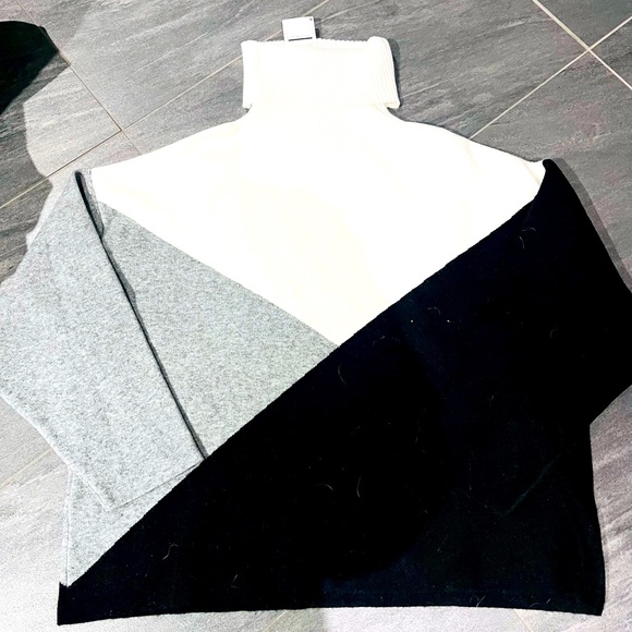 NWT Colorblock Sweater from Mango - Picture 1 of 3